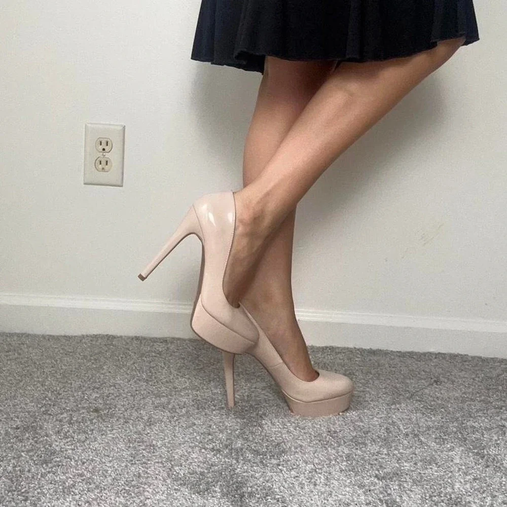 00s Charlotte Russe nude platform round toe stiletto pumps - Picture 4 of 8
